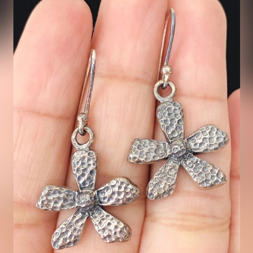Silpada 925 Sterling Silver Textured Flower Earrings